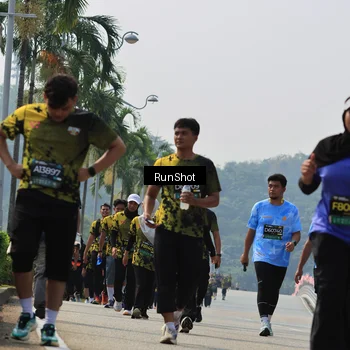 Runner Photo 7056560