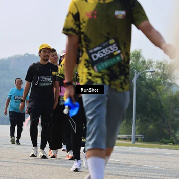 Runner Photo 7056596