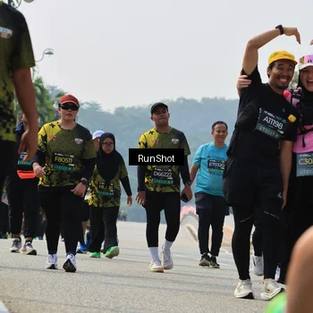 Runner Photo 7056617