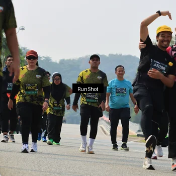 Runner Photo 7056624