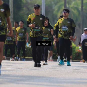 Runner Photo 7056675