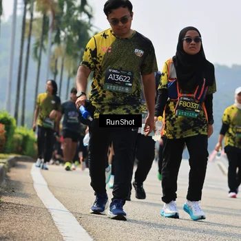 Runner Photo 7056688