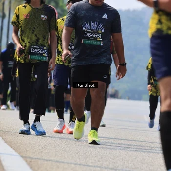 Runner Photo 7056743