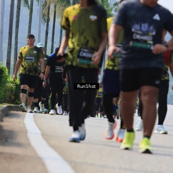 Runner Photo 7056749
