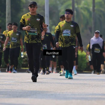 Runner Photo 7056750
