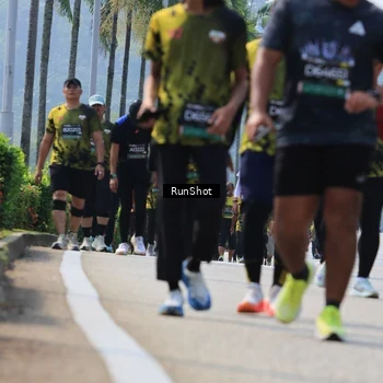 Runner Photo 7056751