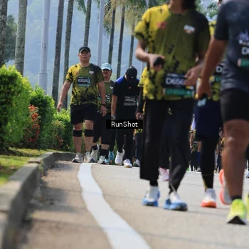 Runner Photo 7056753