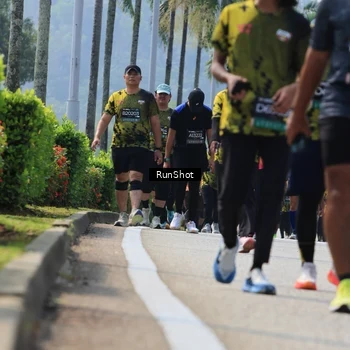 Runner Photo 7056755