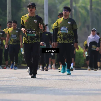 Runner Photo 7056761