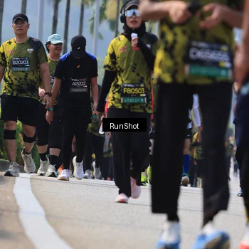 Runner Photo 7056768