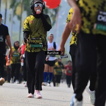Runner Photo 7056786