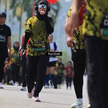 Runner Photo 7056789