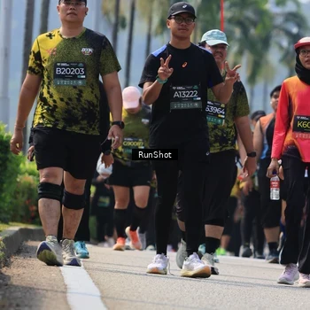 Runner Photo 7056817
