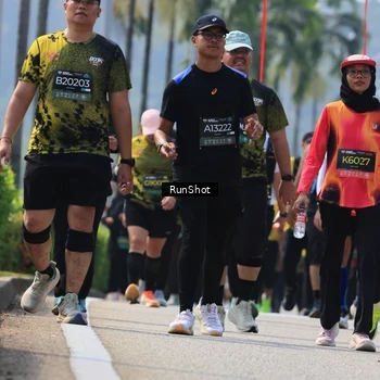 Runner Photo 7056819