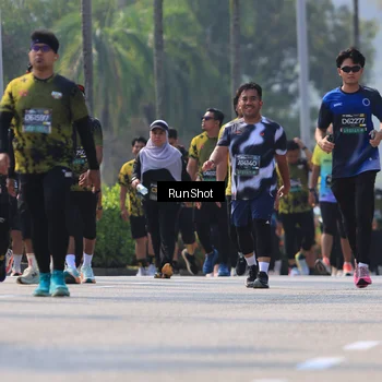 Runner Photo 7056835