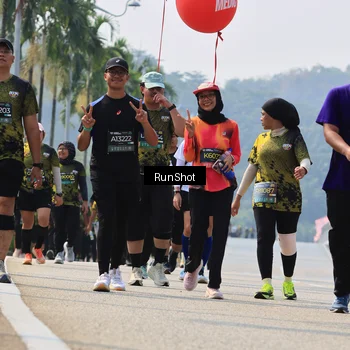 Runner Photo 7056843