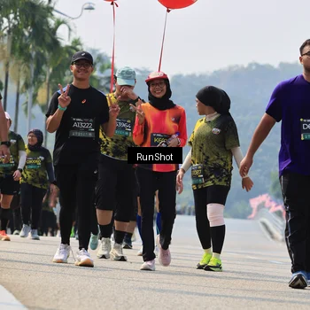 Runner Photo 7056844