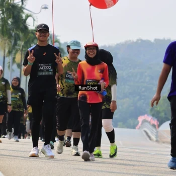 Runner Photo 7056855