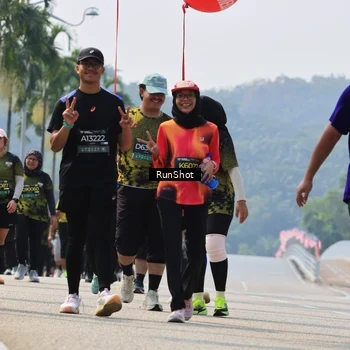 Runner Photo 7056856
