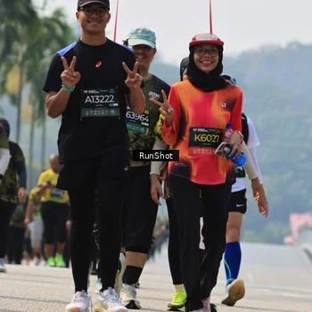 Runner Photo 7056858