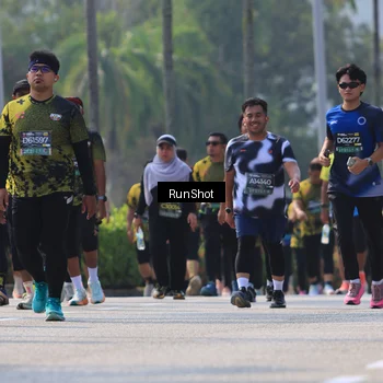 Runner Photo 7056860