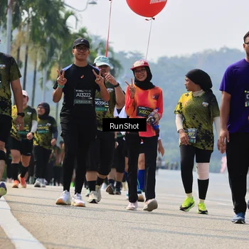 Runner Photo 7056866