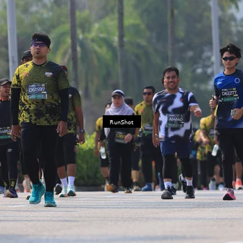Runner Photo 7056880