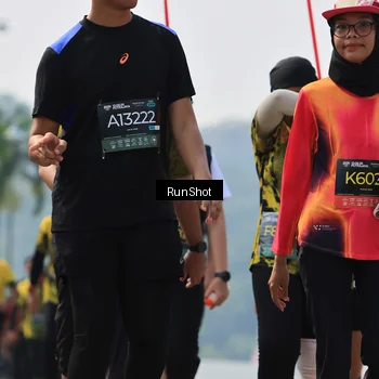 Runner Photo 7056888