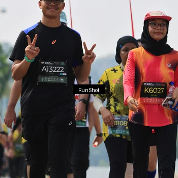 Runner Photo 7056897