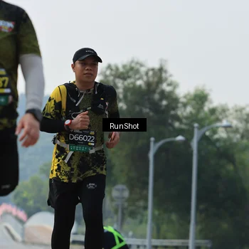 Runner Photo 7056939