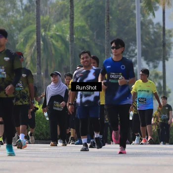 Runner Photo 7056953