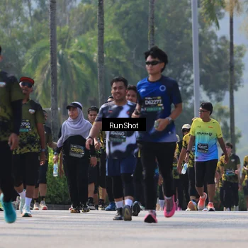 Runner Photo 7056975