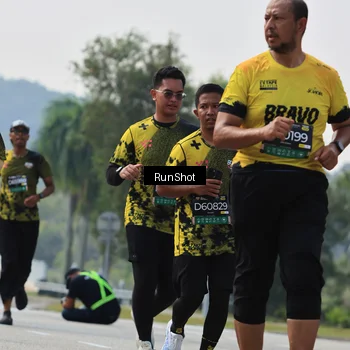 Runner Photo 7056992