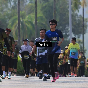 Runner Photo 7057010