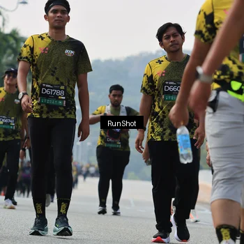 Runner Photo 7057039