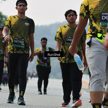 Runner Photo 7057043