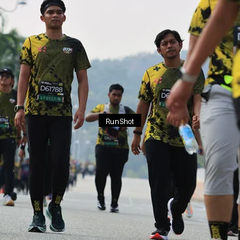 Runner Photo 7057044