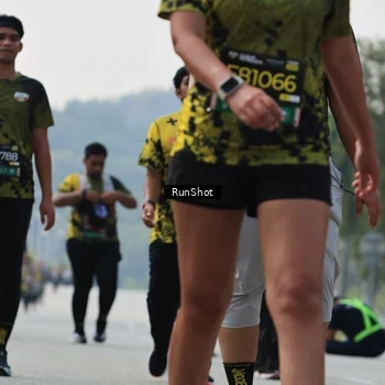 Runner Photo 7057060