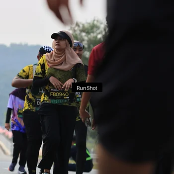Runner Photo 7057103