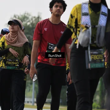 Runner Photo 7057111