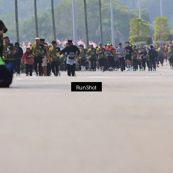Runner Photo 7057142
