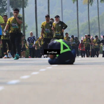 Runner Photo 7057201