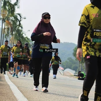 Runner Photo 7057308