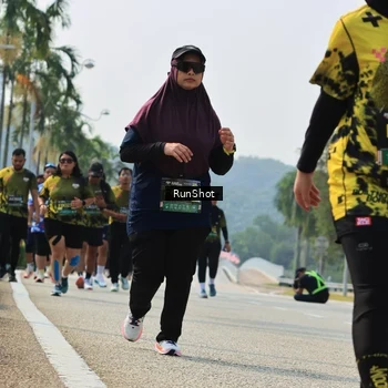 Runner Photo 7057311