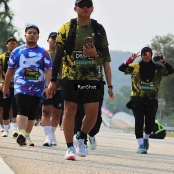 Runner Photo 7057364