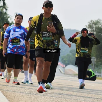 Runner Photo 7057365