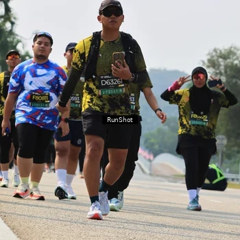 Runner Photo 7057367