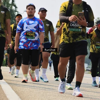 Runner Photo 7057376