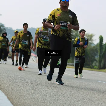 Runner Photo 7057533
