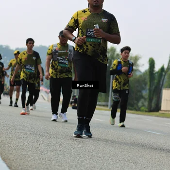 Runner Photo 7057536